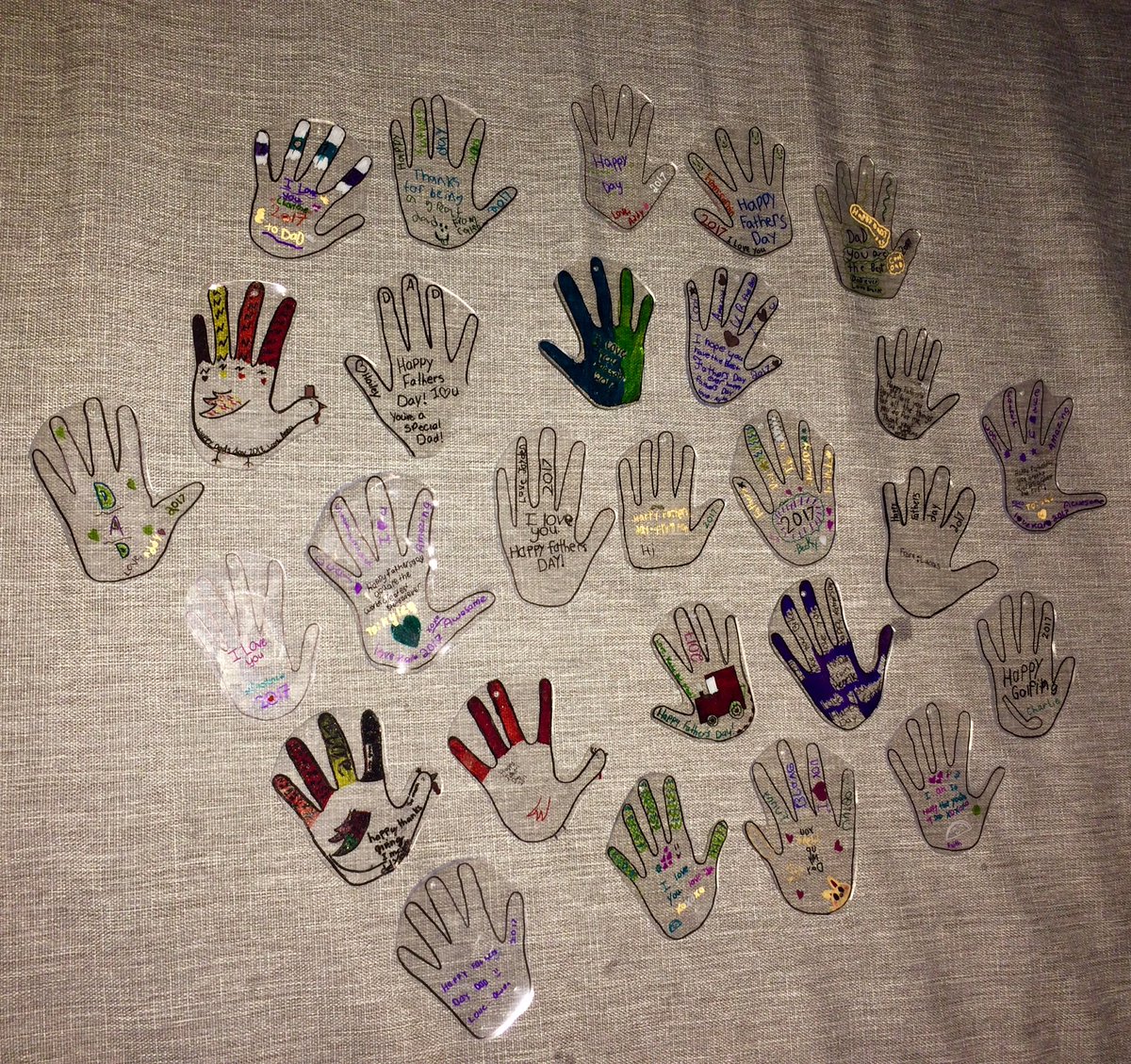 Mrs_Bechtel6's tweet photo. Who says big kid hand prints aren't cute? 💙 Fathers Day keychain craft #Bechtel5_6SR #NNDSB https://t.co/0tVKJdDtLA