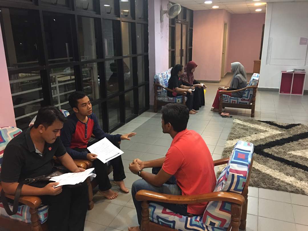 kelompokilmu's tweet photo. Awesome last day interview session for new committee candidates #kelompokilmu https://t.co/ep3jGOasHC