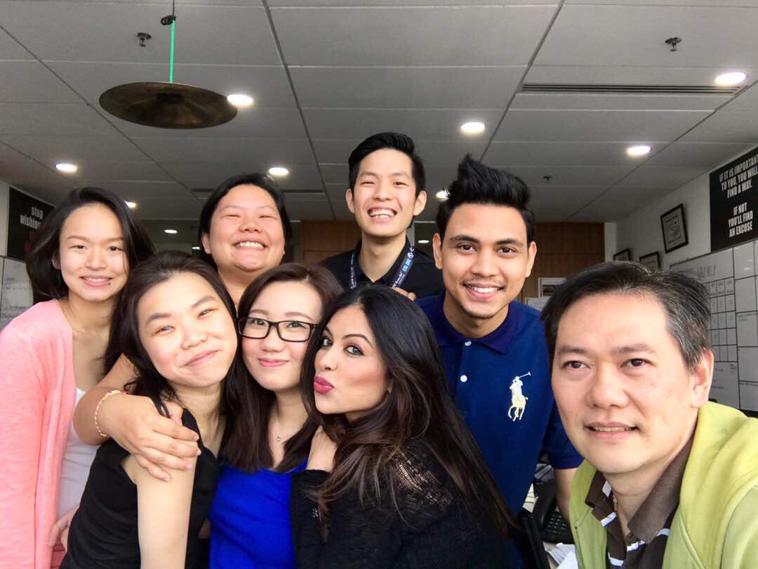BJRecruiterAsia's tweet photo. Happy Friday from the KL team! ❤️ #BarringtonJamesAsia #BarringtonJames #JoinTheBest #GreatWorkEnvironment #BiggerAndBetter https://t.co/090TijTRIK