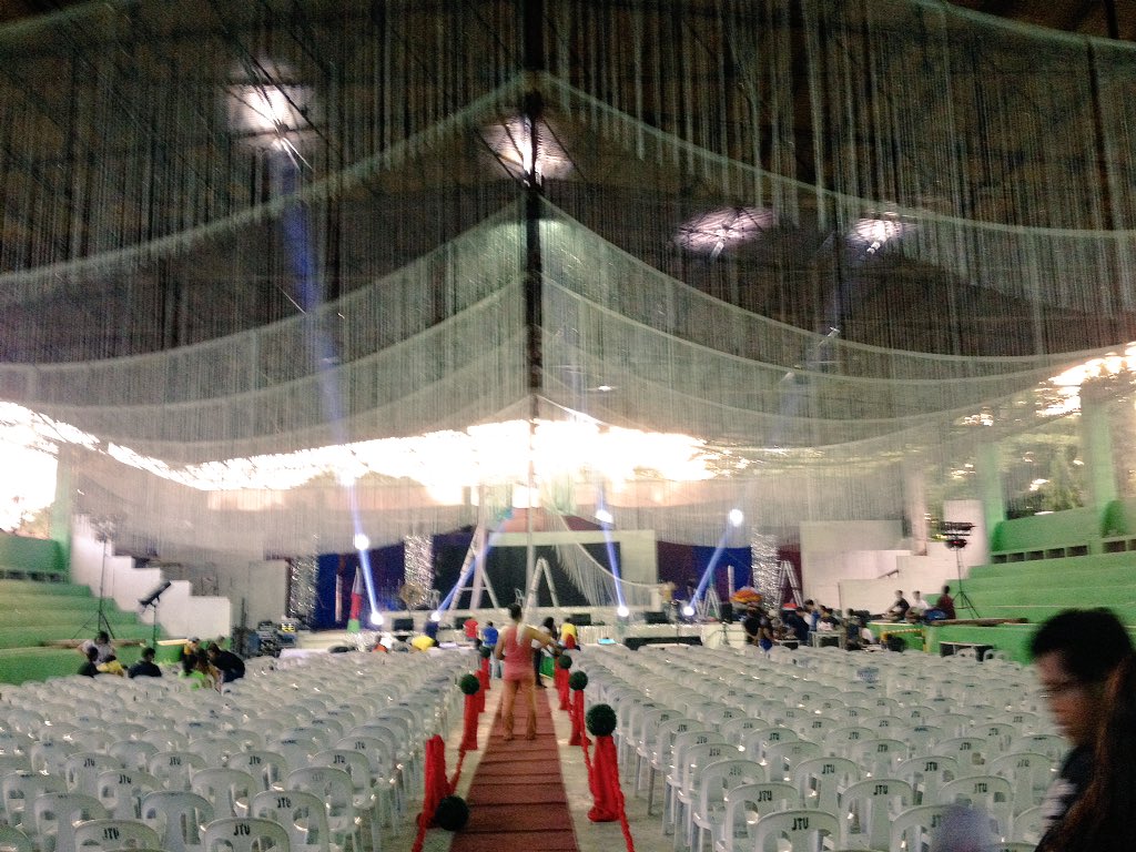 mejamesclifford's tweet image. Miss Villanueva 2017 Coronation Night. 
Pageant Director, @Densyo_777 #MissVillanueva2017 #KaadlawanFestival2017 #DNAProductions