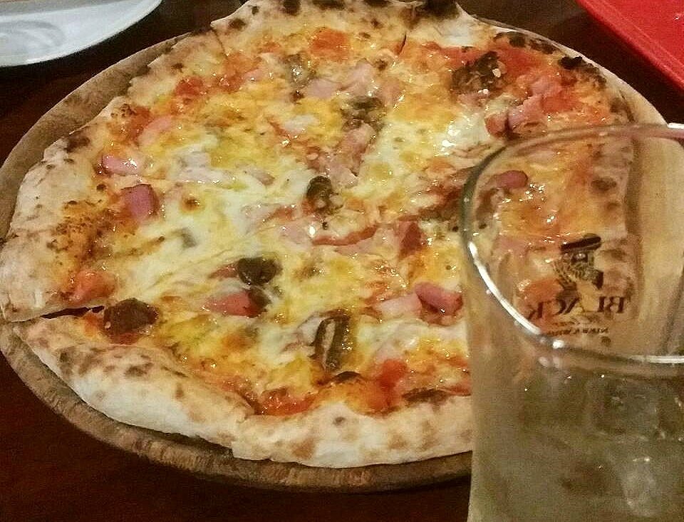 Shared a #GoodTime w/ my #Italian #chef #friend✨ #Inspiration for #new #menu?💡 #pizza #ramen ... Mmm... #experimental! ☠️😥 #Tokyo #nakano