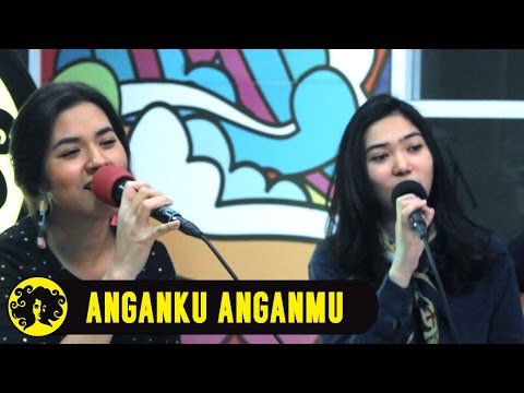 ShafrinaE's tweet photo. Raisa X Isyana - Anganku Anganmu (LIVE)                                                      https://t.co/j59oj4NOC4 https://t.co/Tx17ltT3Bi