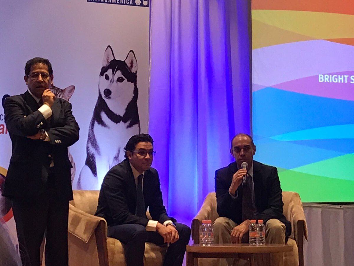 jesusmoralesdsm's tweet photo. Congrats @ArmandoEfb Vitamin Technical Marketing Manager of  @DSMFeedTweet for your presentation about #OVN at @ForoMexico1 #petfood #Mexico https://t.co/RGKTHHAvXj