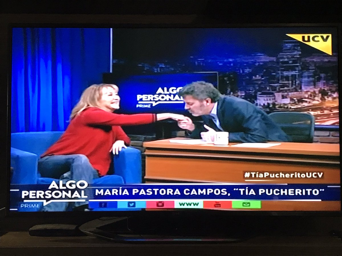 mariapastora's tweet photo. Viendo a mi mamá #TíaPucheritoUCV en @AlgoPersonalUCV ☺️❤️ https://t.co/LBTkS9Iyci
