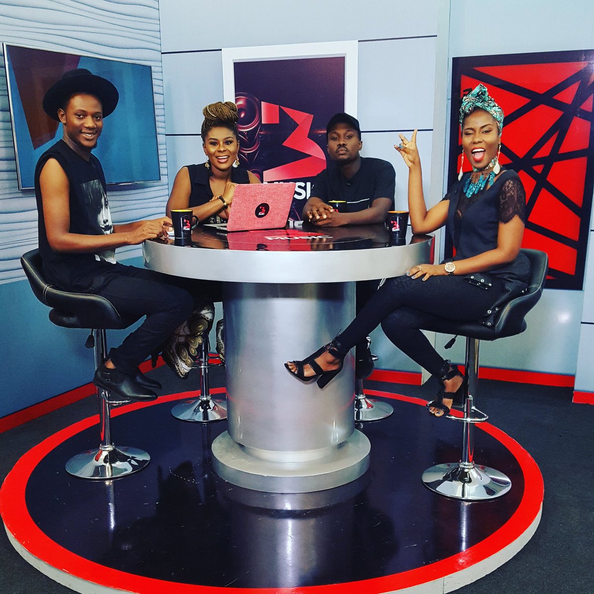 mzveegh's tweet photo. 2.57am and my day has just ended with a bang! Thank you Lord! @officialKWAME #werundem https://t.co/qzi19f4FC0