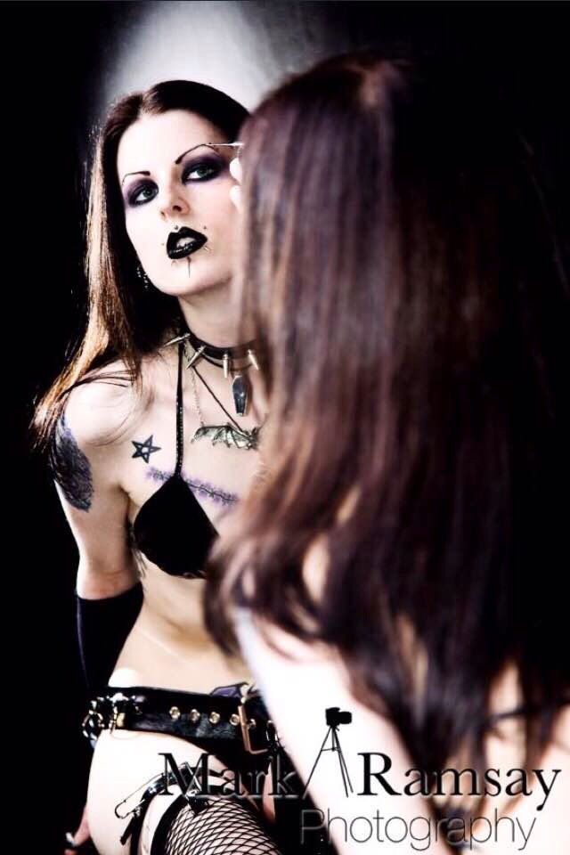 FearDemoness's tweet image. Bio

Read: tl.gd/n_1spv51u