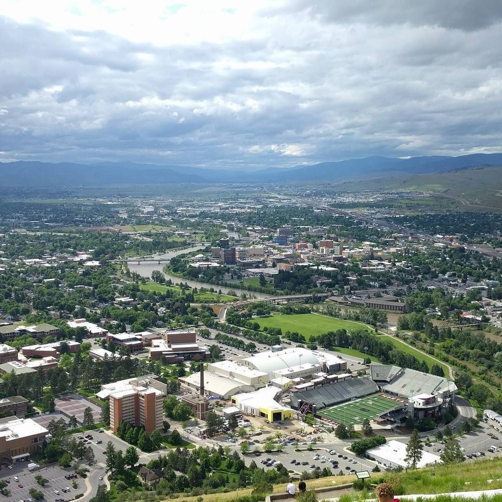 techyturner's tweet photo. A view of #Missoula from #mountsentinel. Loved the view, but the walk made it even better. #turnerboys https://t.co/sN3m1wvN7k https://t.co/xbdGXExQyx