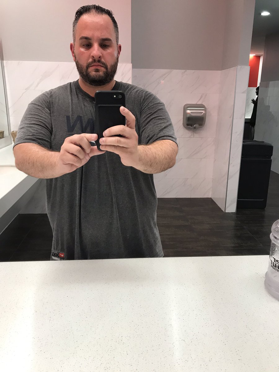 dskarts22's tweet photo. Long workout session today! #hardworkpaysoff #TrustTheProcess https://t.co/VrLLZsKflE