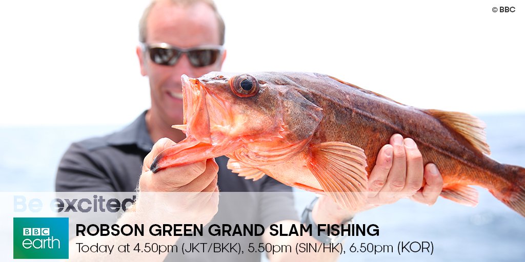 BBCEarthAsia's tweet photo. Follow #RobsonGreen as he tries to register the #SharkGrandSlam in San Diego as only the second angler in the world! https://t.co/V8BMnxXyC2