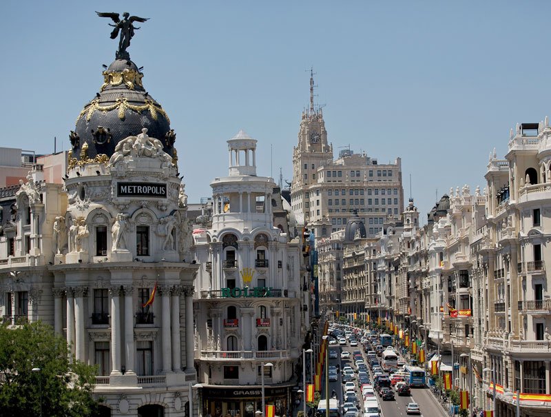 smoda's tweet photo. Las direcciones imprescindibles de 7 mujeres que aman Madrid https://t.co/yGJekpL3UQ https://t.co/VuTGkH60nI