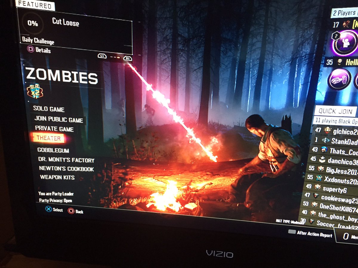 JLR3221's tweet photo. @Treyarch What is this random laser like wtf #Treyarch #Help https://t.co/P9I6YsVAgX
