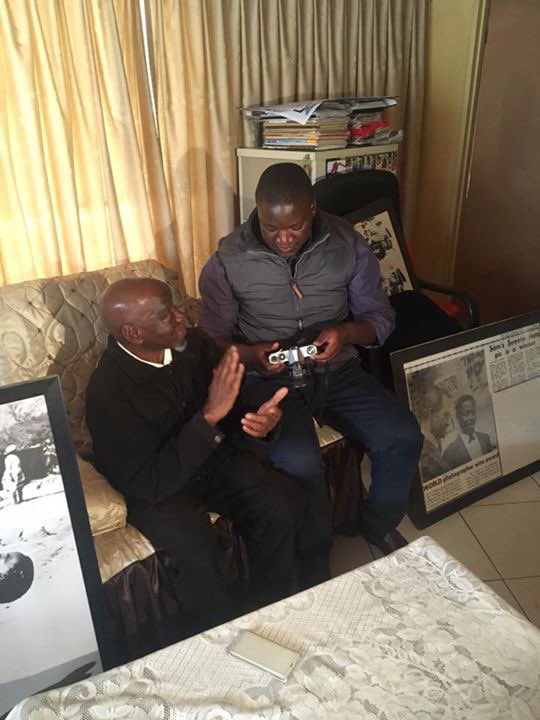 mwelimasilela's tweet photo. This #YouthDay we salute this man, Sam Nzima. The world renowned photographer who took iconic picture of Hector Pietersen #June16 #sabcnews https://t.co/3ssE1sH54x