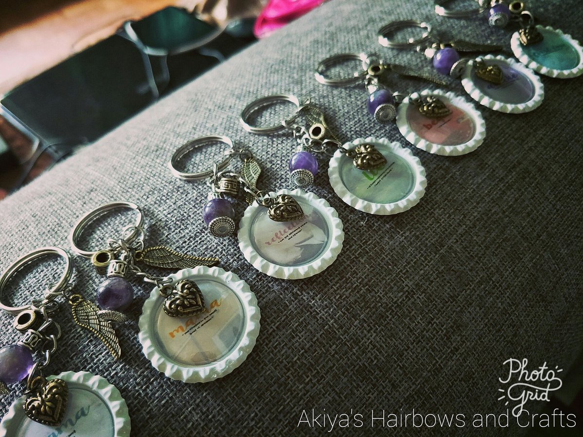 abgpascua's tweet photo. Available for grabs! :') Sold as set. #bottlecapkeychains #bottlecapkeychainsph https://t.co/ozvHxWs5yU