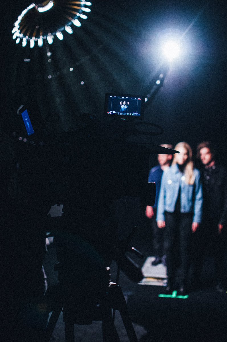 ableldn's tweet image. All this week, we're sharing some exclusive behind the scenes snaps with London Grammar over at instagram.com/ableldn 👀🎥📸