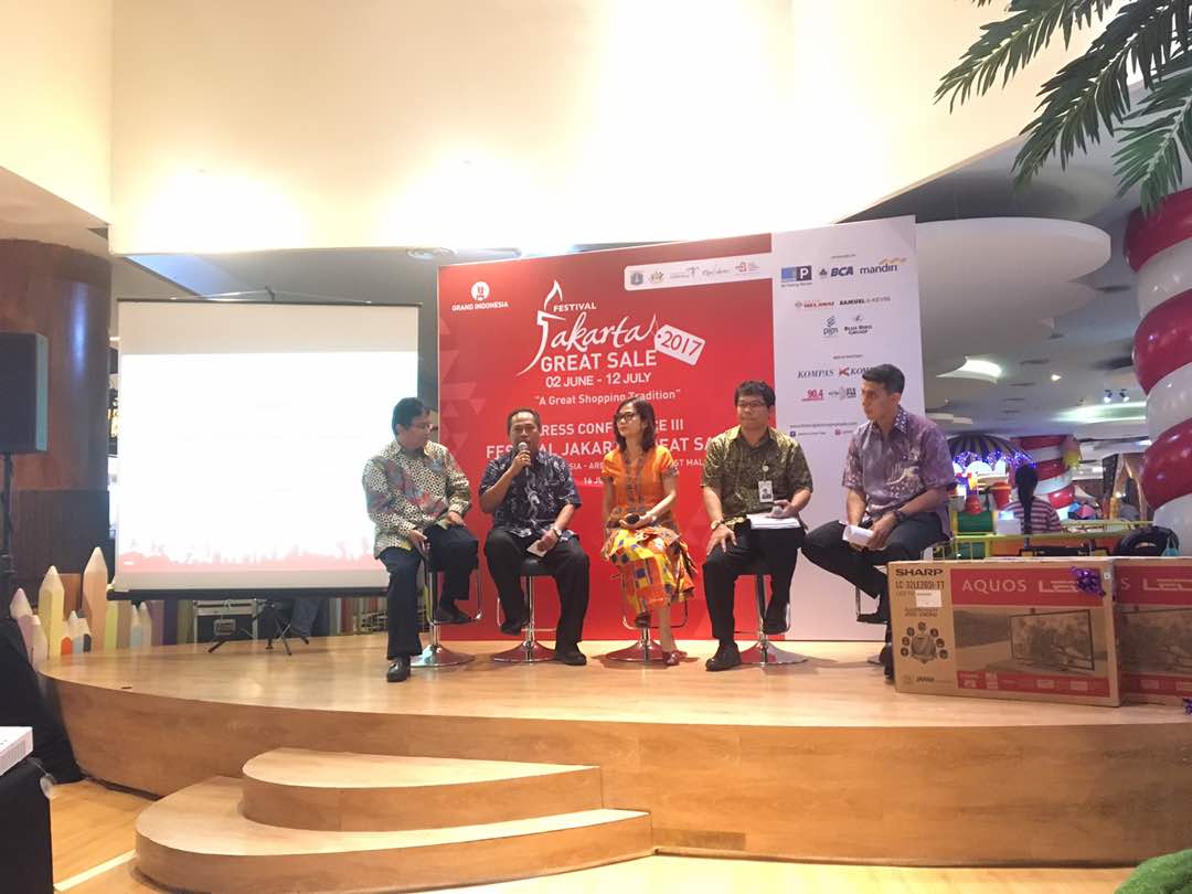 grandindo's tweet photo. PRESS CONFERENCE OF FESTIVAL JAKARTA GREAT SALE at Carniville, East Mall lv 3A. #FJGS #FJGS2017 #GrandIndonesia https://t.co/CXPOT4i1lC