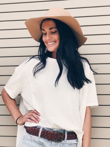 PlatosClosetCLT's tweet photo. Take on the day in this cute outfit! ☀️ Find it on our "As Seen on Instagram" rack! #pcCLT #CLT #shopCLT #UNCC https://t.co/4BBZdAagAI