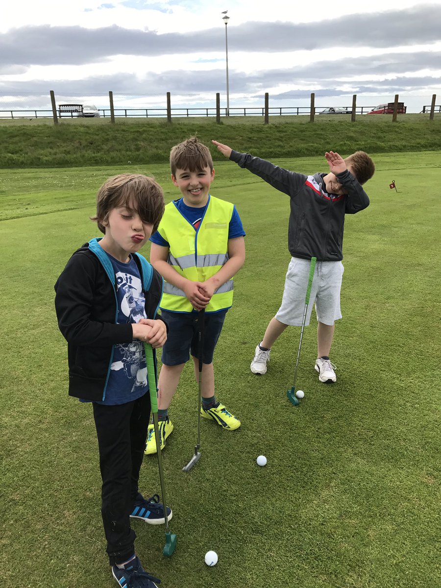Sol and his p2/3 friends having a great time at the indoor bowling this morning as part of sports week! 👍
#dunnottarschool
