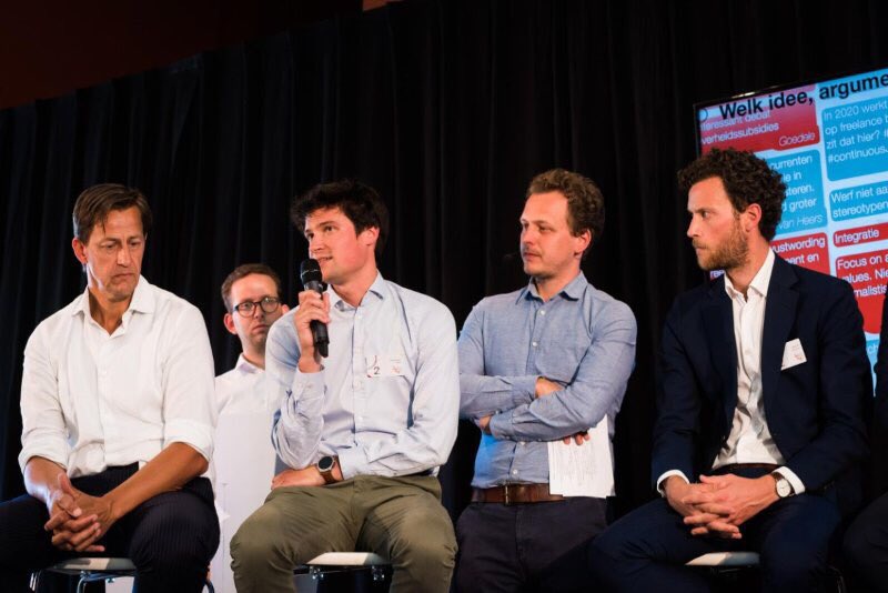 Had inspiring debate at Jong Voka Connect about role employer in personal development. Thanks <a href="/vokavzw/">Voka - Vlaams netwerk van ondernemingen</a> and Jan Van Acoleyen from <a href="/proximus/">Proximus</a>!