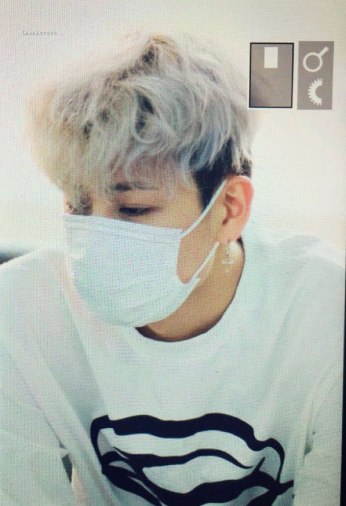 saveasyoyo's tweet photo. 170616 GIM > TYO
Good show tomorrow!!
#yunhyeong #윤형 #송윤형 https://t.co/TSCNSsrRxp