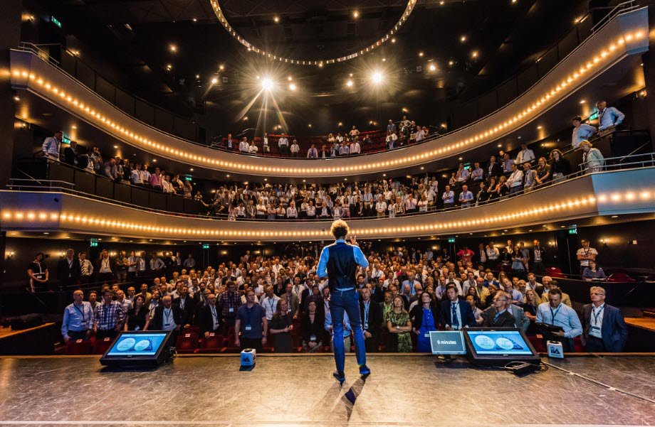 IIANederland's tweet photo. Gisterenmiddag sloot Thimon de Jong @thimon het #iiacongres af door te vertellen over #GeneratieY en de toekomst https://t.co/fOW9kCqAkz