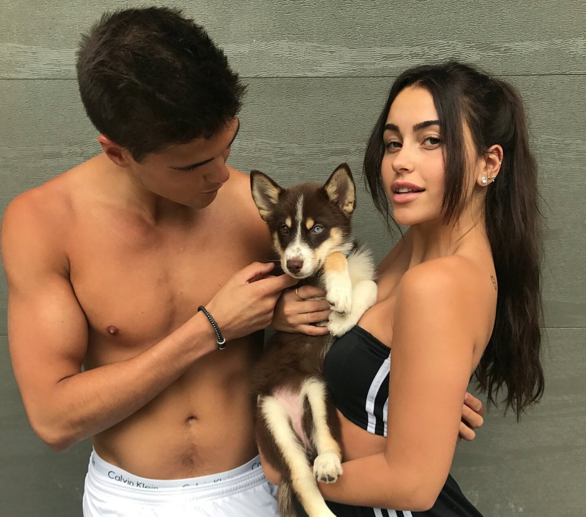 roleplayacc2's tweet photo. Fotoshoot https://t.co/1EaNFqedGj