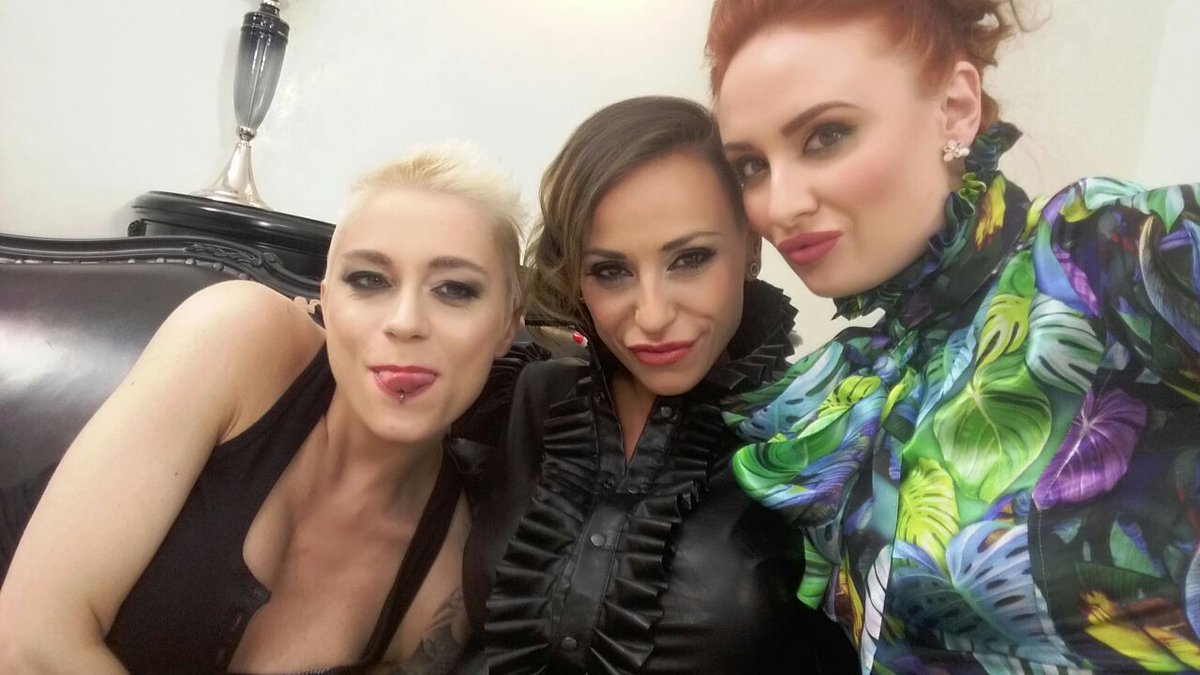 GinaSnakex's tweet photo. Pics from this 2 crazy days shooting in Prage for @SindriveXXX with this beautiful people @nad8348 @MilaMilanxxx @venusafroditahd 😉😚 https://t.co/wvmhnhs60N