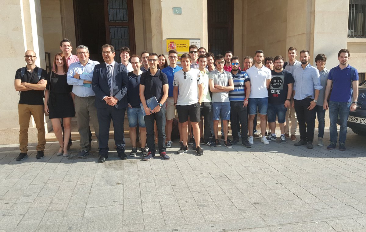 fernandollopis's tweet photo. Presentación en subdelegación de gobierno de apps contra violencia de género #engineersChangingTheWorld @EPSAlicante @UA_Universidad https://t.co/PP8E1yEMTi
