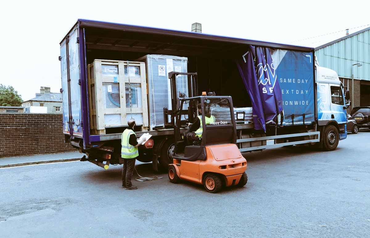 laundrymachines's tweet photo. Equipment on route to our #Client ready for Tuesday's #Laundry installation in #Bristol 👨🏻‍🔧

🖥 https://t.co/20aO4qiQzt

#MagWelcomeToOurWay https://t.co/f0hwiDYdXz