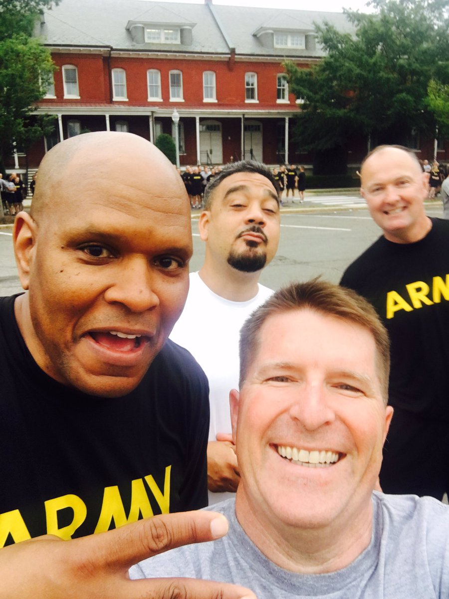 wildkatphoto's tweet photo. #ArmyIG getting ready to run! #ArmyBDay @csaSoldier4Life https://t.co/VmFYzRRXGz