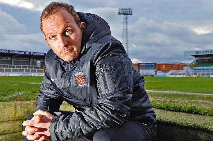 LordSmythe's tweet photo. Ian "Buster" Gallagher more than just a physio - respected by players &amp; fans with magic hands &amp; magic words @Official_HUFC @Bringbackbuster https://t.co/xydFroxNvS