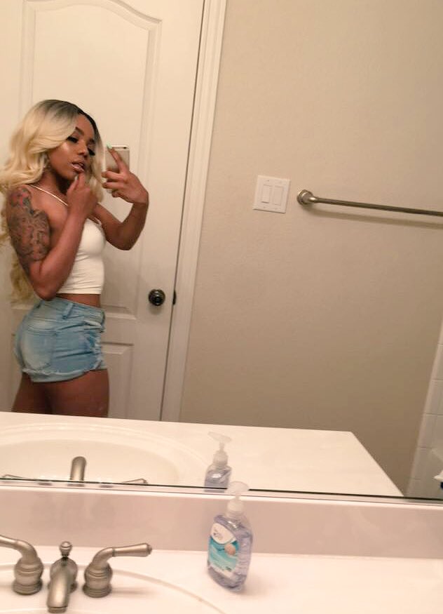 angelries_'s tweet image. blondie