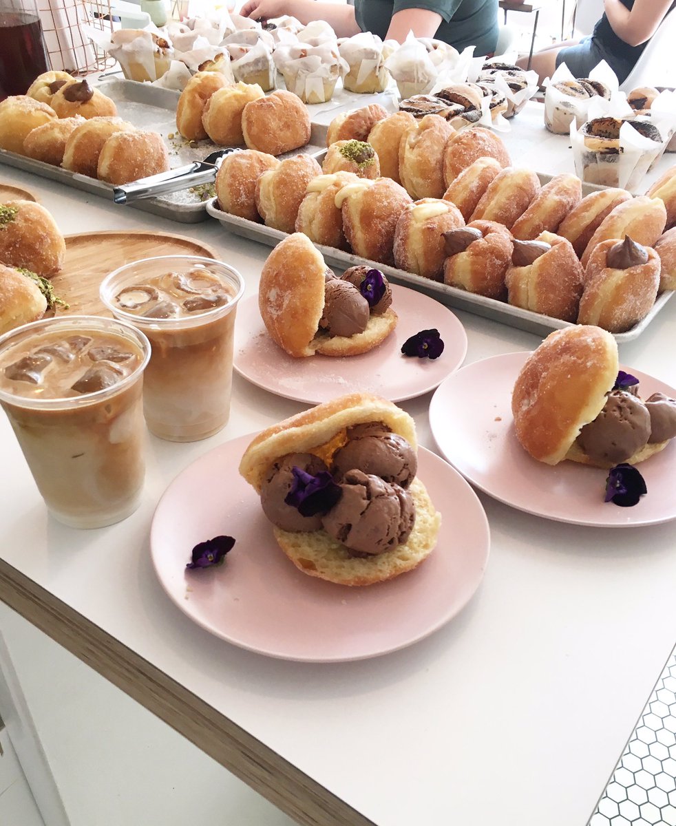 eve_kitchen's tweet photo. Stay cool today with iced drinks &amp; homemade ice cream 👍🏻 https://t.co/fB4SmxjgvF