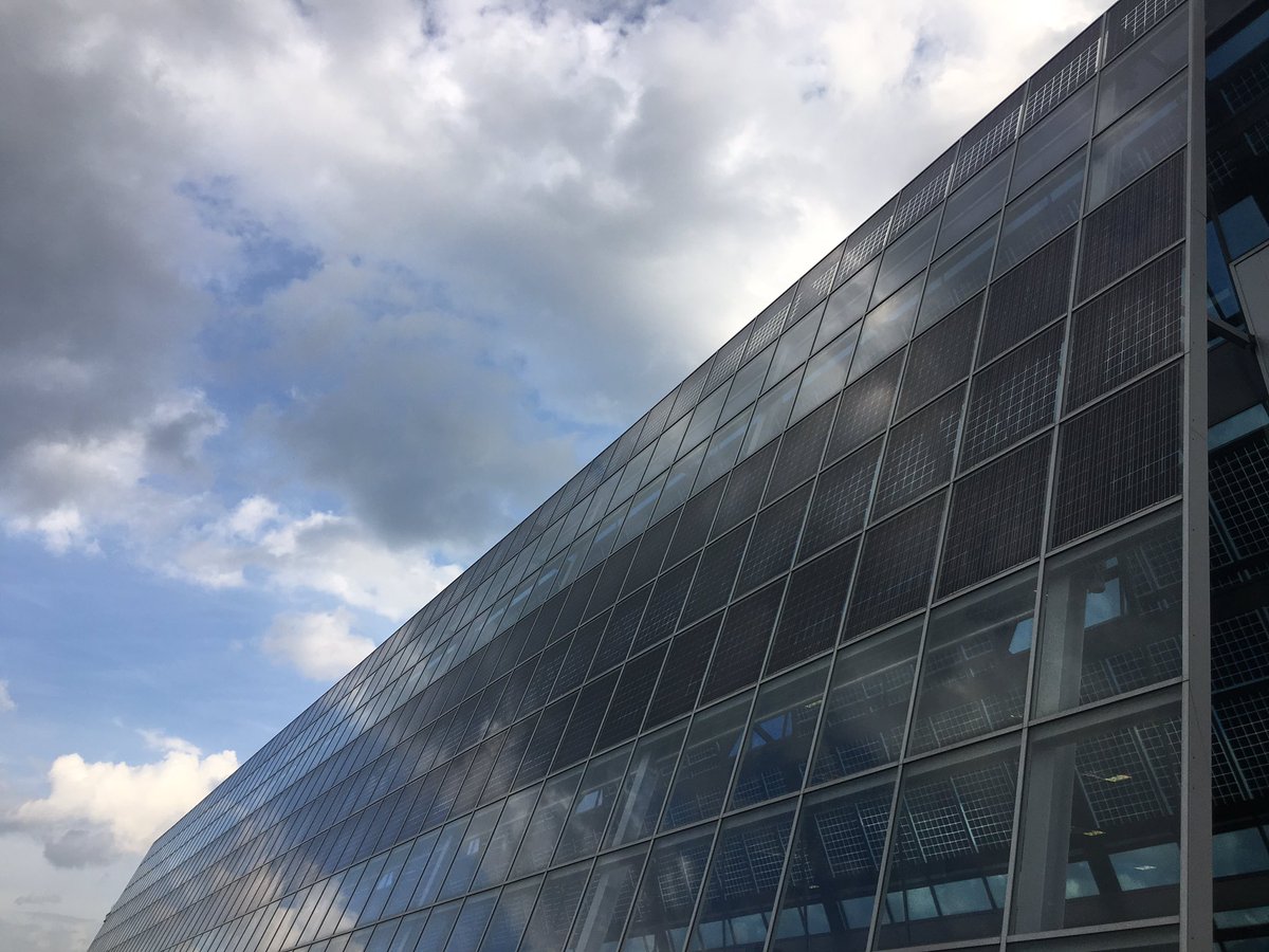 TeamTeslaS's tweet photo. #Wave2017 stopped again in Thun for a company visit at #MeyerBurger this morning. #swissgrandtour #TeslaSharing https://t.co/7E816vnBHV