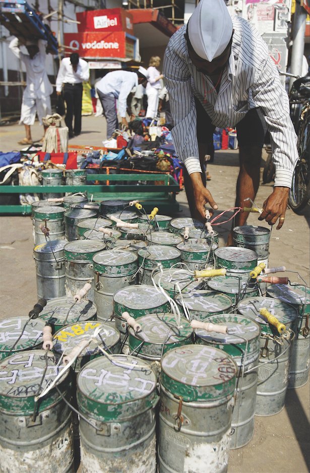 Rail_Bandhu's tweet photo. #Simple &amp; #hardworking, the #dabbawalas of #Mumbai, strive to ensure that the denizens eat on time
#food #India #travel #explore #lifestyle https://t.co/FucAL2WtlN