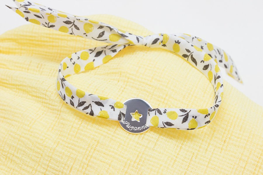 Mettez une touche d'été sur votre poignet 🌞

Le bracelet Liberty Star, à graver : urlz.fr/5oGT
#bracelet #jewellery #ete #liberty