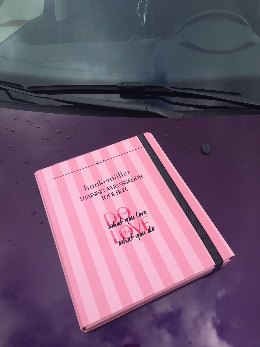 #Hkmacademy #hkmloveshershero #hunkemoller    start my day in #Spinderiet ✌🏼