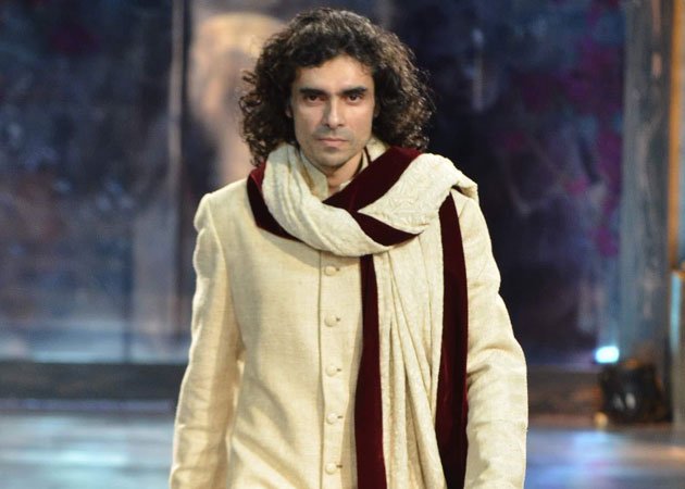 We wish Imtiaz Ali a very happy birthday! 