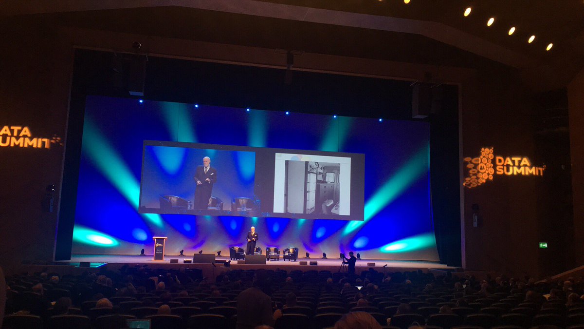 carlos00110001's tweet image. Early start at #datasummit2017 #datasummitdublin great talk by Vint Cerf @Google @vgcerf