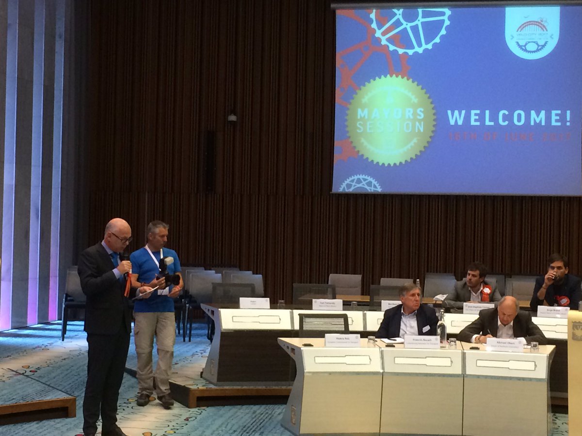 BureauBrussel's tweet photo. Opening #mayorssession @Velocity2017 @carolvaneert @regioAN #freedomofcycling #VC2017 https://t.co/KZpeCyQp5a