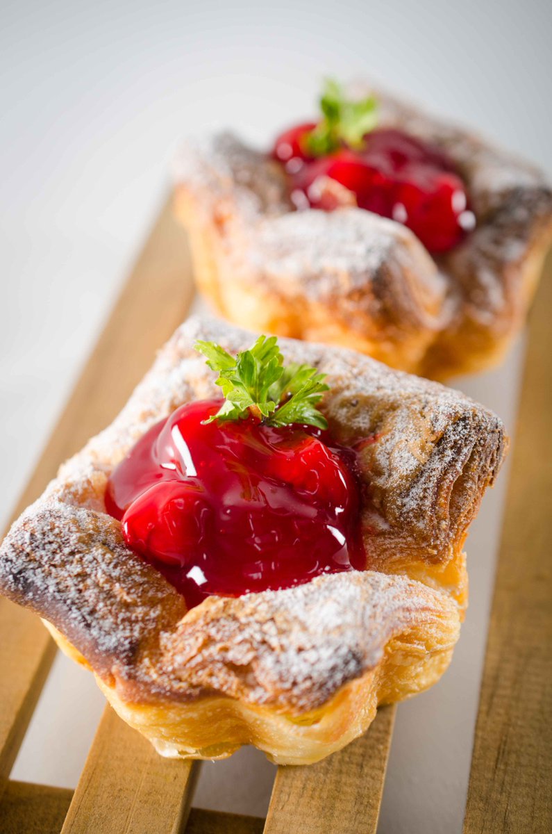BreadTalkSL's tweet photo. The weekend has arrived ... You are in need of something sweet :-)
#Bakery #BreadTalkSL #Colombo #SriLanka #Lka https://t.co/vQDO2DUZnz