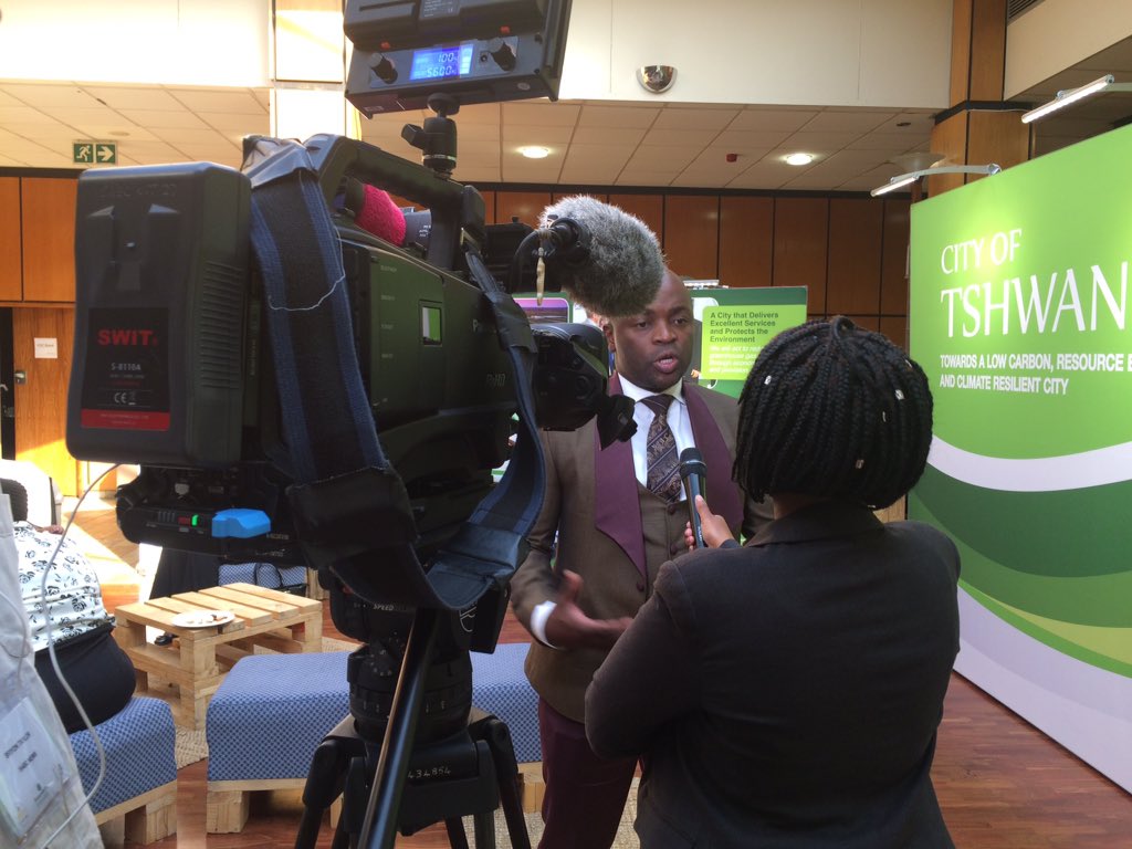 MukhethwaKatey's tweet image. Sabc Network chatting to the Mayor of Tshwane #sustainabilityweek #sabcNetwork