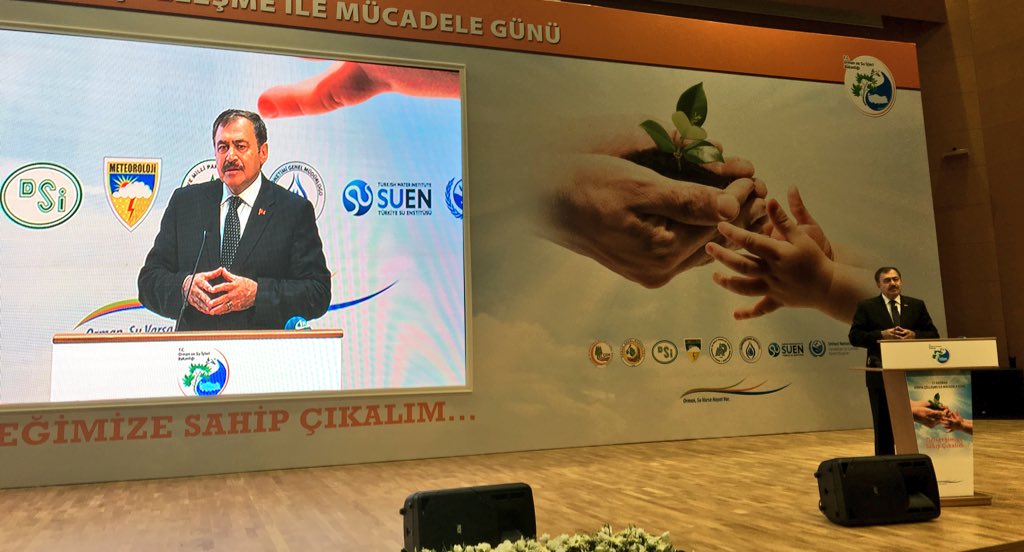 VeyselEroglu's tweet photo. Dünya Çölleşmeyle Mücadele Günü Etkinliğimiz. Canlı Yayın 📡 https://t.co/sVHmbQD3Hp https://t.co/1gxEFVvGRD
