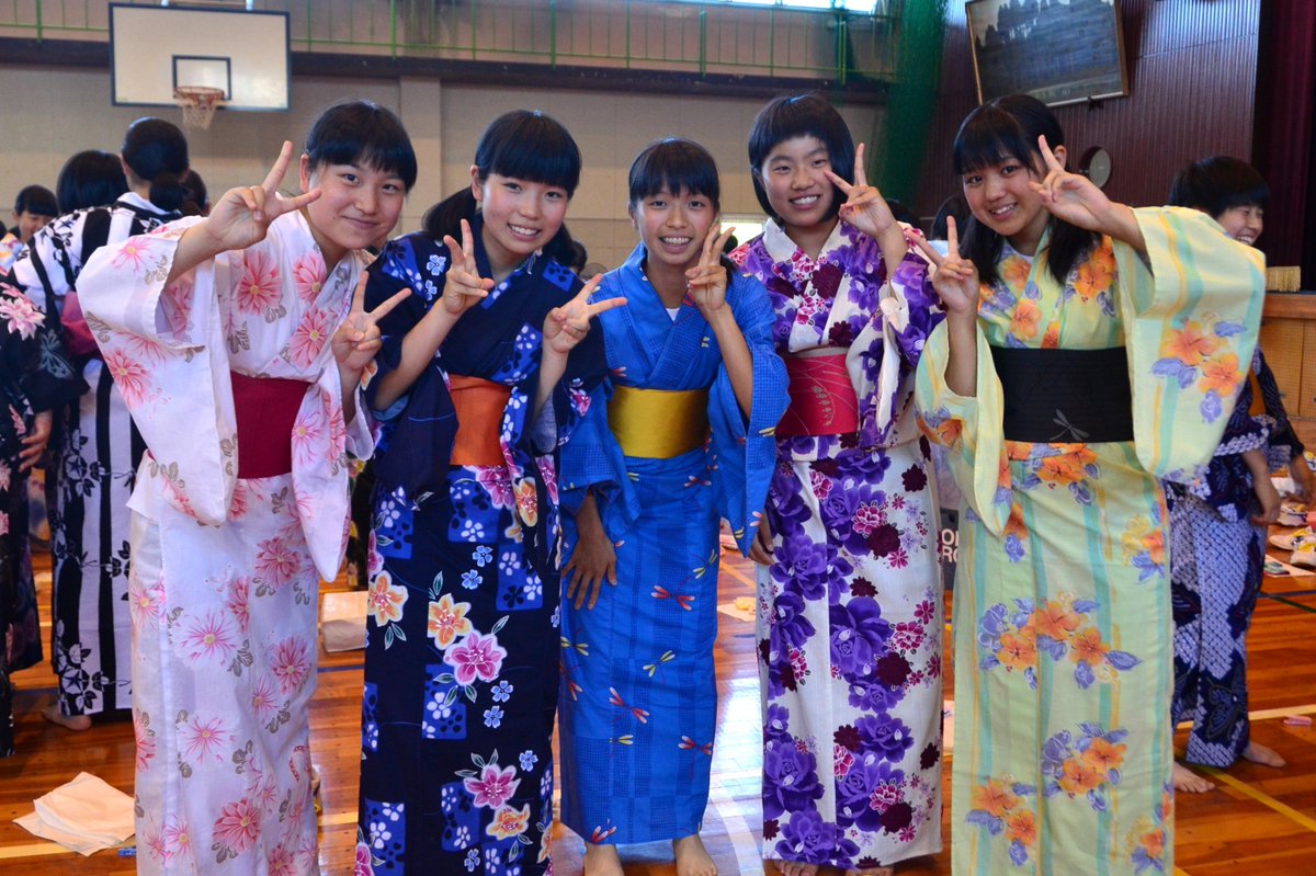 かつなりくん 刈谷東中学校でゆかた着方教室があったカリ みんなとっても上手に着付けていたよ かわいいなぁ かつなりくん 刈谷東中学校でゆかた着方教室があったカリ みんなとっても上手に着付けていたよ かわいいなぁ