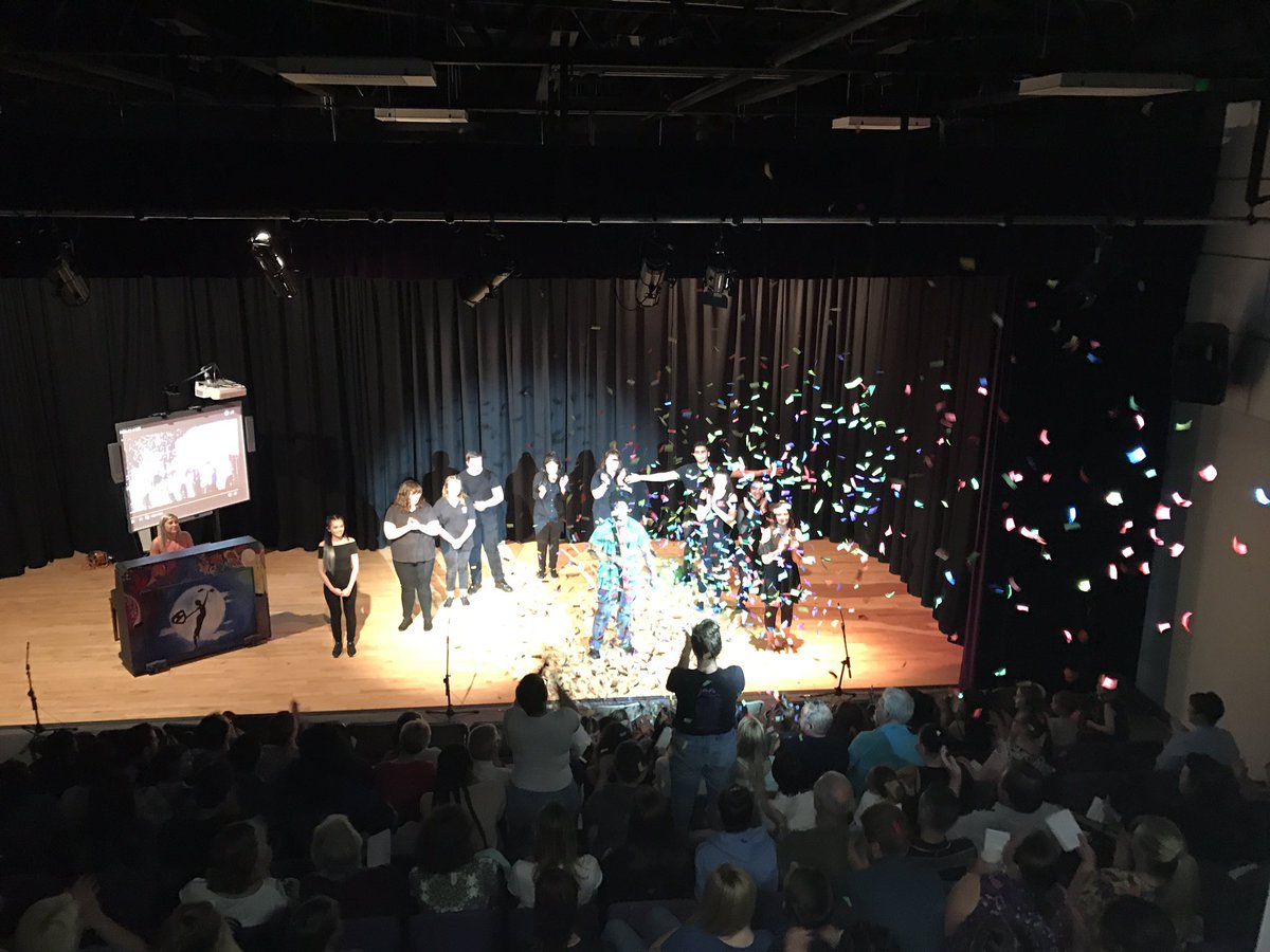 _MissKingston's tweet photo. Well done to our wonderful VI formers and all the dancers who took part in last nights show, you were amazing! @AldersleyHighSc https://t.co/cv874CNONs