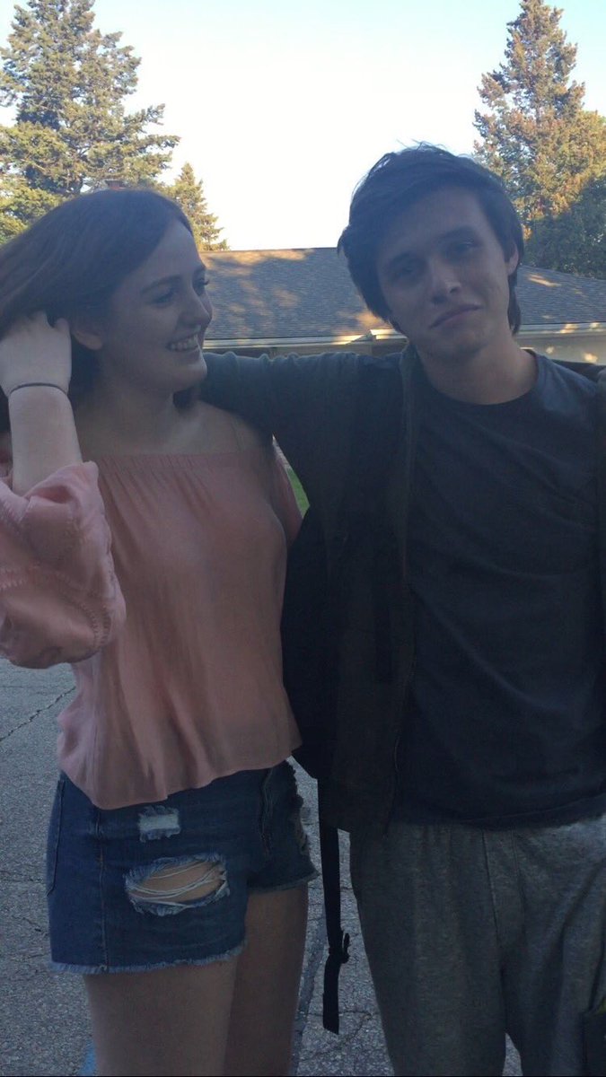 NickRobinson_FR's tweet photo. Nick et une fan hier à Toronto https://t.co/fxqswJJmoG