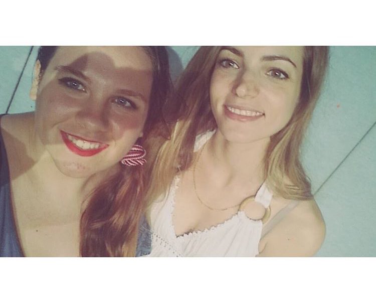 aurora_carmine's tweet photo. @aurora_ruffino ieri ad un evento a Ferrara @carlopalomar #braccialettirossi https://t.co/cDhBUWgNiM