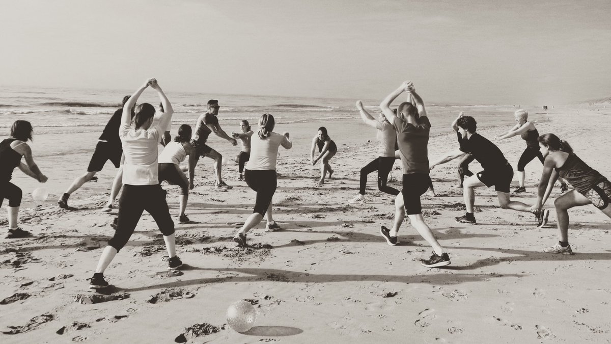 Wat is het heerlijk om aan zee te trainen! Vandaag op het strand bij IJmuiden met <a href="/LifeguardNL/">Lifeguard</a>