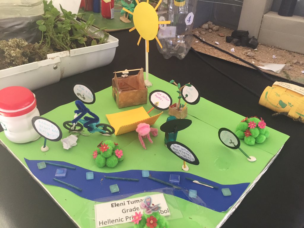 SwedeninZW's tweet photo. Getting ready for the #WetlandDry Price Ceremony - amazing paintings and #water/#energy #recycling Projects by zimbabwean school children ! https://t.co/9vhwMwNMsS