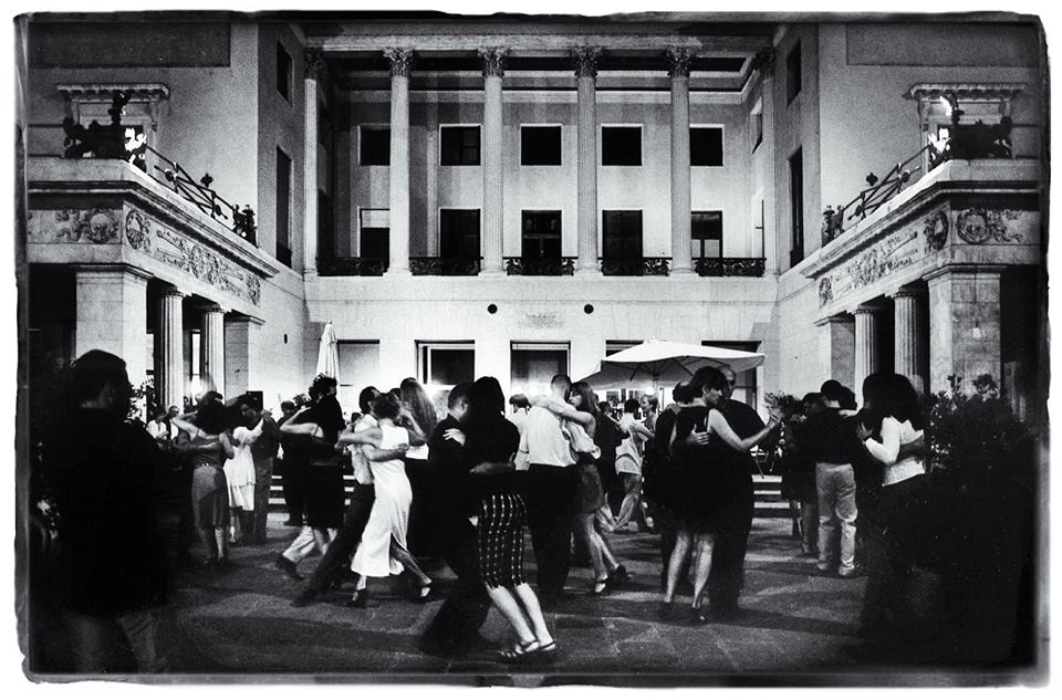 #Caffè #Pedrocchi invita ad una lezione gratuita di #tango dom. 18/06
La rassegna ha come sfondo il Caffè storico!
bit.ly/2ttUBV4