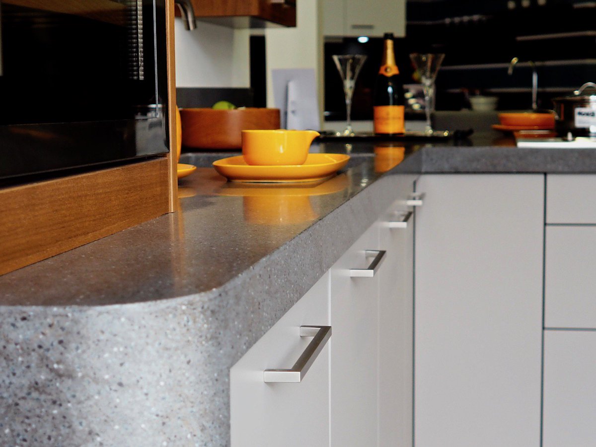 CDesignsAyr's tweet photo. They say that a messy kitchen is a happy kitchen, but we still like to make use of all the incredible #alno storage... https://t.co/yysZR9SoN7